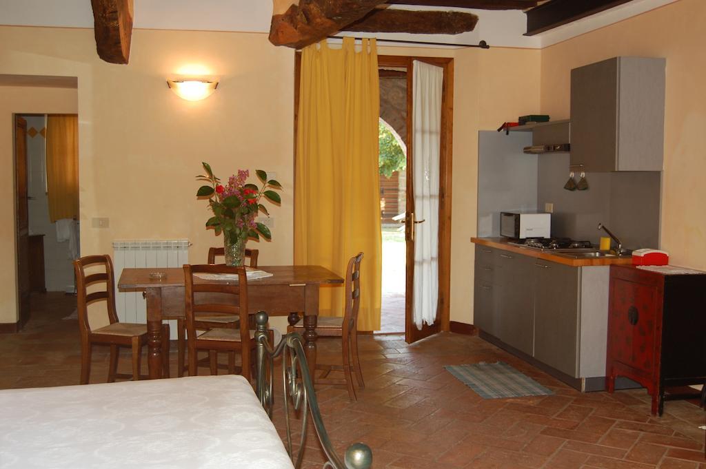Agriturismo Casagrande Montepulciano Stazione الغرفة الصورة